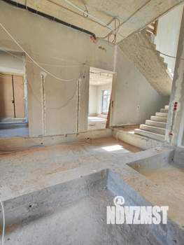 Дом 310м², 2-этажный, участок 11 сот.  