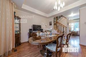 Таунхаус 180м², 3-этажный, участок 2 сот.  