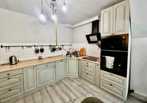 Дом 100м², 2-этажный, участок 6 сот.  