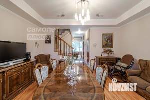 Таунхаус 180м², 3-этажный, участок 2 сот.  