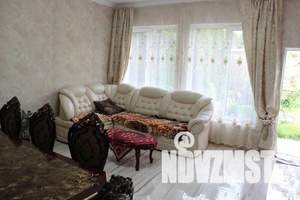 Коттедж 180м², 2-этажный, участок 8 сот.  
