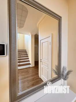 Дом 300м&sup2;, 3-этажный, участок 7 сот.  