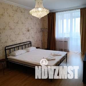 1-к квартира, посуточно, 40м2, 8/22 этаж