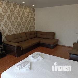 1-к квартира, посуточно, 47м2, 1/1 этаж