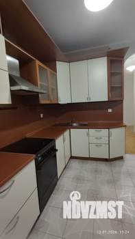 1-к квартира, на длительный срок, 54м2, 3/10 этаж