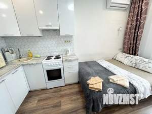 Студия квартира, посуточно, 30м2, 18/23 этаж