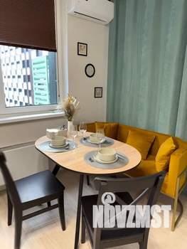 Студия квартира, посуточно, 35м2, 7/13 этаж