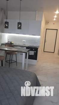 Студия квартира, посуточно, 32м2, 13/23 этаж