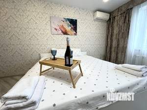 1-к квартира, посуточно, 46м2, 19/19 этаж