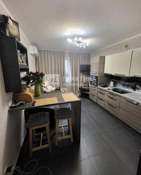 1-к квартира, вторичка, 42м2, 10/17 этаж