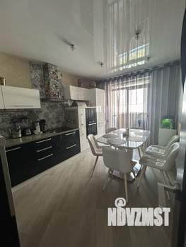 2-к квартира, вторичка, 63м2, 10/17 этаж