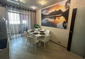 2-к квартира, вторичка, 63м2, 10/17 этаж