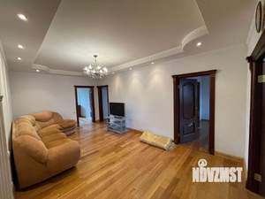 4-к квартира, вторичка, 174м2, 5/18 этаж