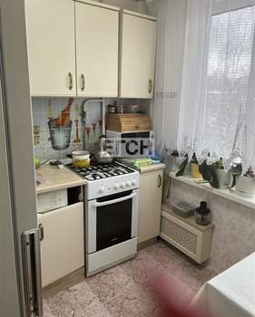 3-к квартира, вторичка, 50м2, 6/9 этаж