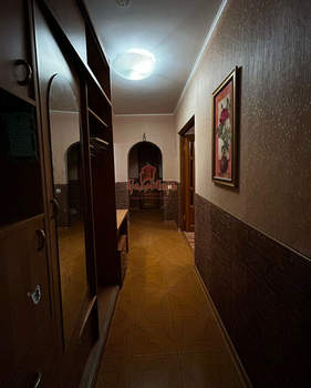 3-к квартира, вторичка, 75м2, 1/9 этаж