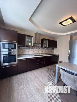 2-к квартира, вторичка, 70м2, 7/17 этаж
