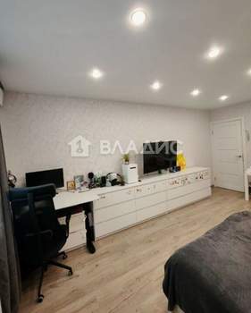 1-к квартира, вторичка, 46м2, 18/25 этаж