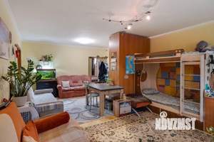2-к квартира, вторичка, 74м2, 2/10 этаж
