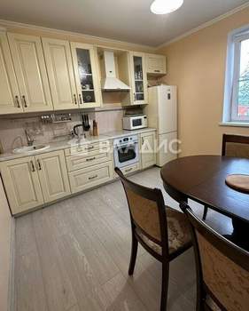 2-к квартира, вторичка, 64м2, 6/18 этаж