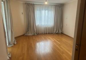 4-к квартира, вторичка, 130м2, 4/10 этаж