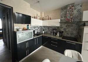 2-к квартира, вторичка, 63м2, 10/17 этаж