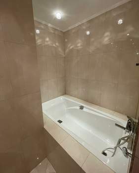 4-к квартира, вторичка, 130м2, 4/10 этаж