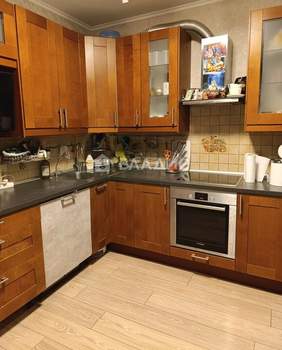 3-к квартира, вторичка, 77м2, 17/18 этаж