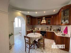 4-к квартира, вторичка, 174м2, 5/18 этаж