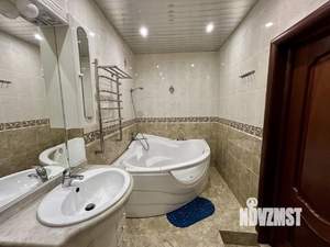 4-к квартира, вторичка, 156м2, 8/18 этаж