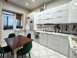 3-к квартира, вторичка, 82м2, 23/23 этаж