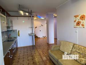 2-к квартира, вторичка, 63м2, 11/18 этаж