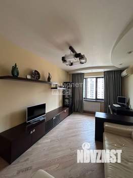 2-к квартира, вторичка, 70м2, 7/17 этаж