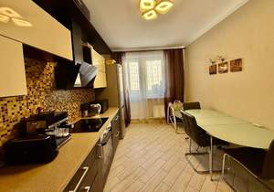 2-к квартира, вторичка, 62м2, 10/17 этаж