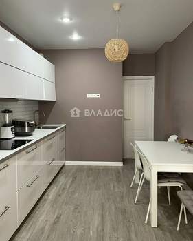 3-к квартира, вторичка, 92м2, 2/18 этаж