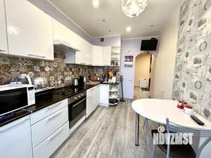 2-к квартира, вторичка, 63м2, 10/19 этаж