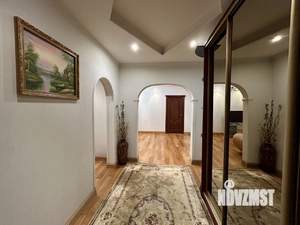 4-к квартира, вторичка, 156м2, 8/18 этаж