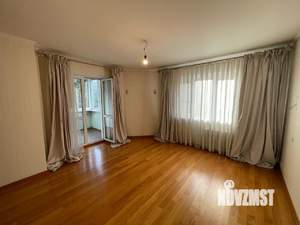 4-к квартира, вторичка, 130м2, 4/10 этаж