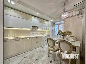 4-к квартира, вторичка, 121м2, 5/8 этаж