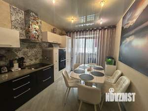 2-к квартира, вторичка, 63м2, 10/17 этаж