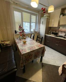 2-к квартира, вторичка, 62м2, 8/18 этаж