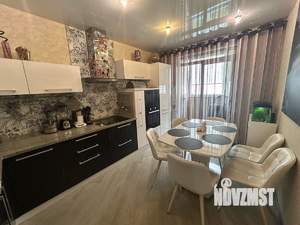 2-к квартира, вторичка, 63м2, 10/17 этаж