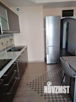 2-к квартира, вторичка, 70м2, 7/17 этаж