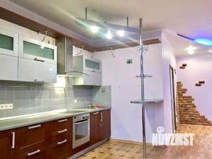 2-к квартира, вторичка, 63м2, 11/18 этаж