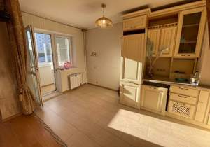 4-к квартира, вторичка, 130м2, 4/10 этаж