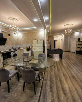 3-к квартира, вторичка, 138м2, 7/7 этаж