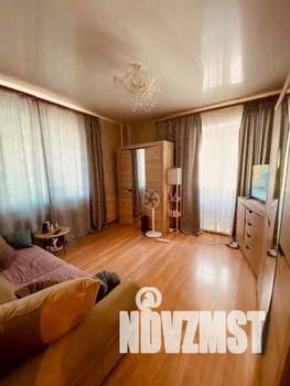 3-к квартира, вторичка, 77м2, 2/2 этаж