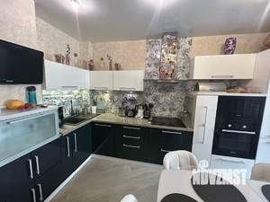 2-к квартира, вторичка, 63м2, 10/17 этаж