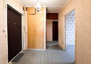 4-к квартира, вторичка, 64м2, 9/9 этаж